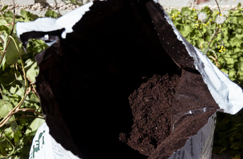 Hochwertige Erde & Torfsubstrate